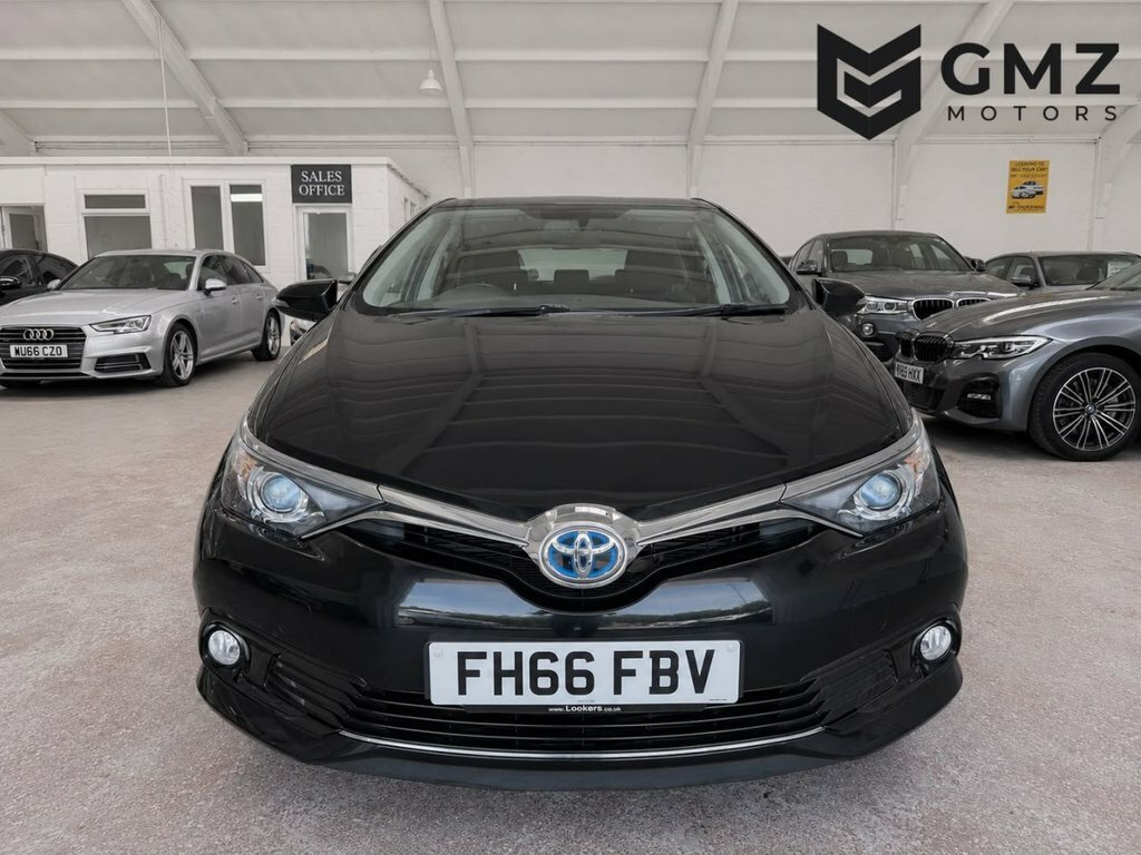 Toyota Auris 1.8L Business Edition Black #2