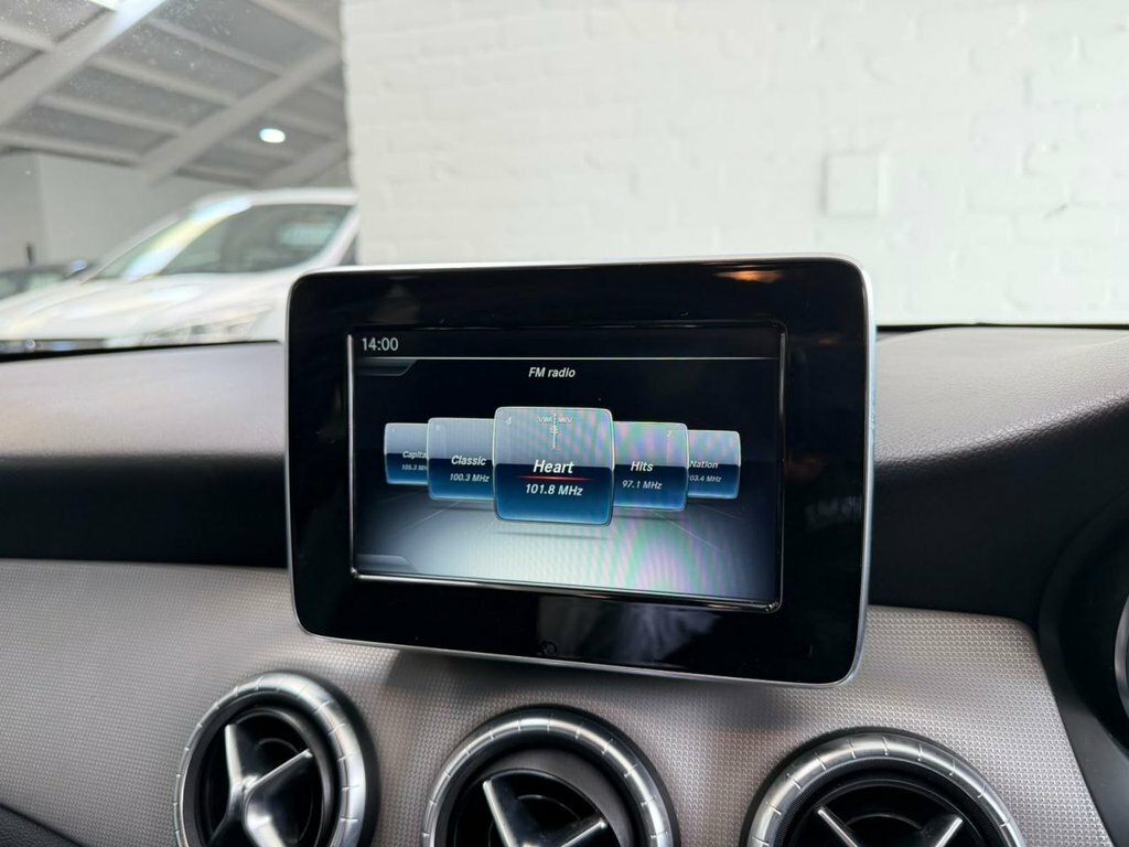 Mercedes-Benz CLA Class 2.1L Sport White #6