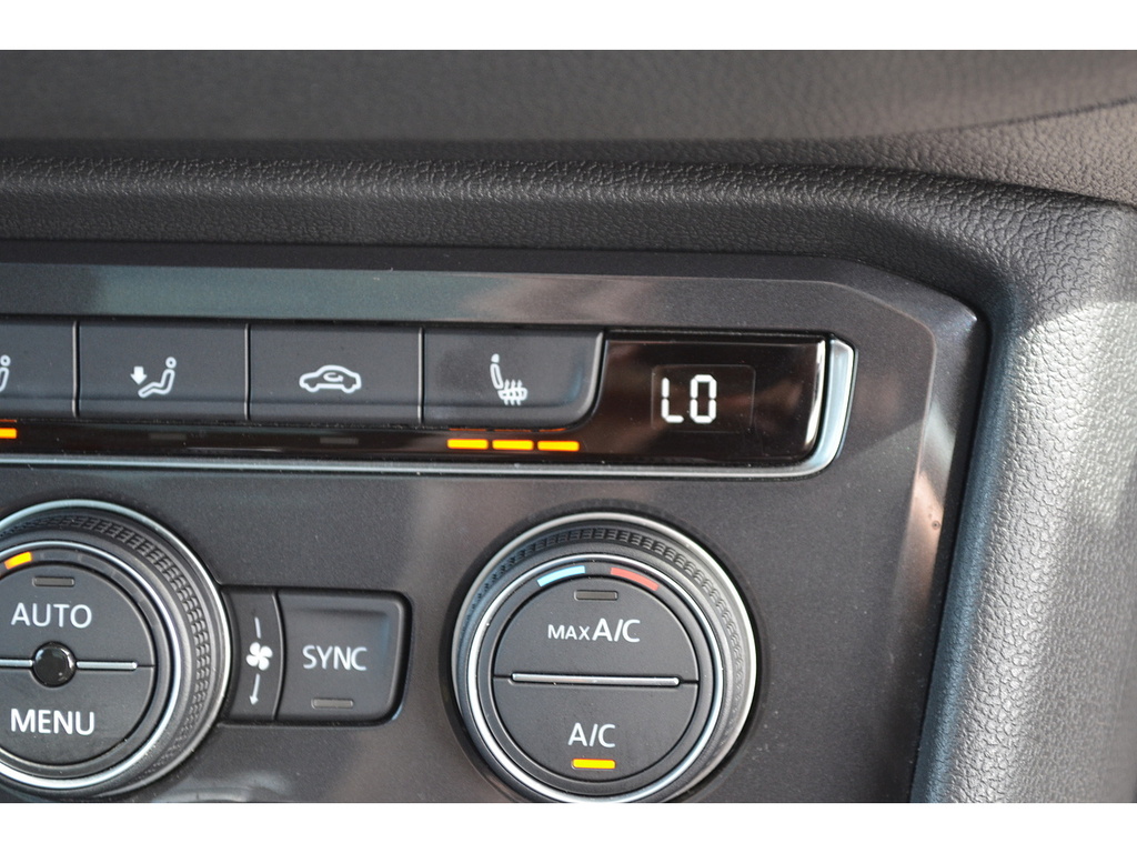 Volkswagen Tiguan Allspace 2.0 Tdi 4Motion Match Dsg White #16