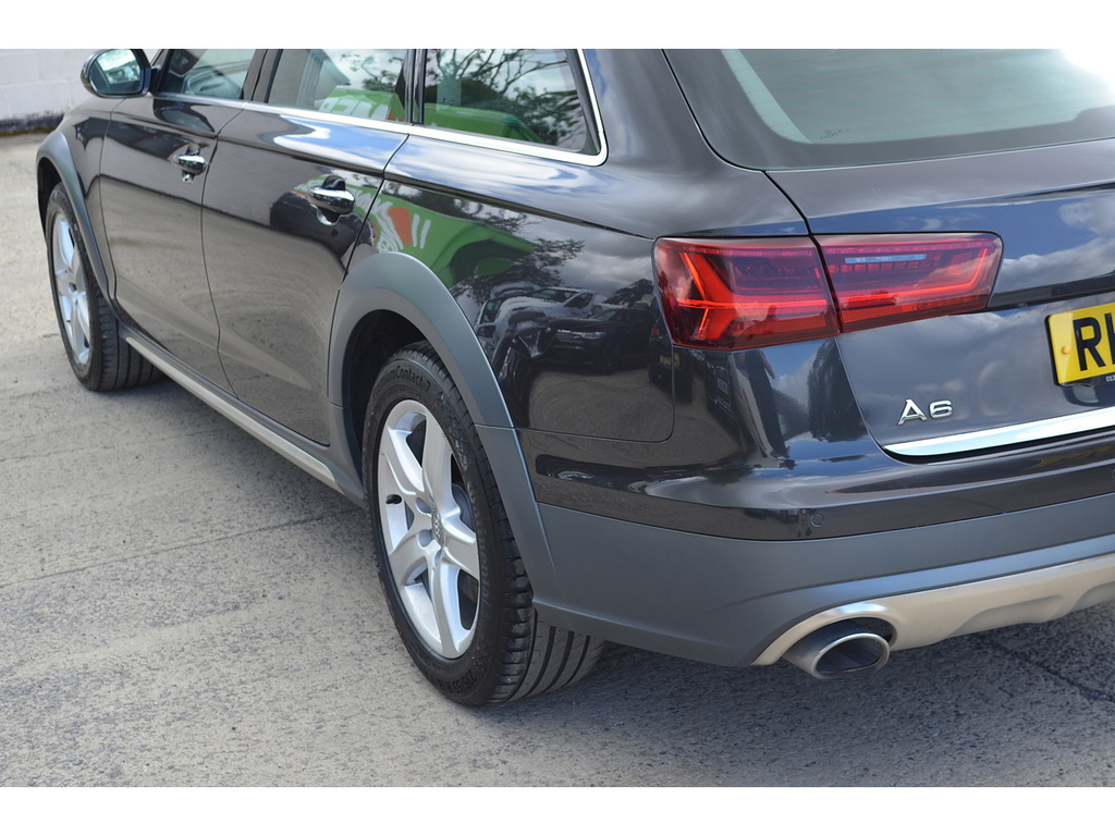 Audi A6 Allroad 3.0 Allroad Tdi Quattro 268 Bhp Red #44