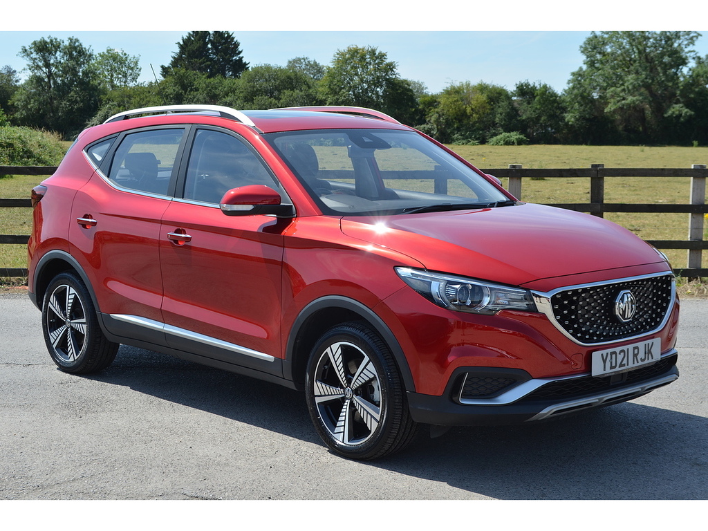 MG ZS Exclusive Red