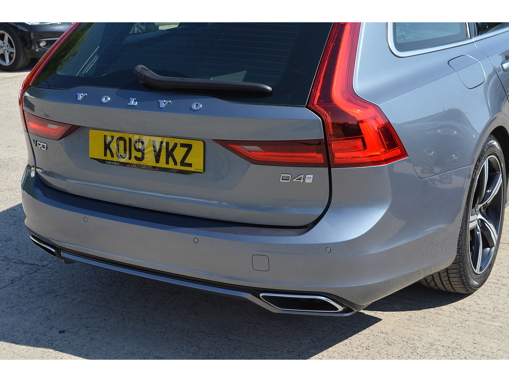 Volvo V90 2.0 D4 Momentum Estate Euro 6 S S Blue #40
