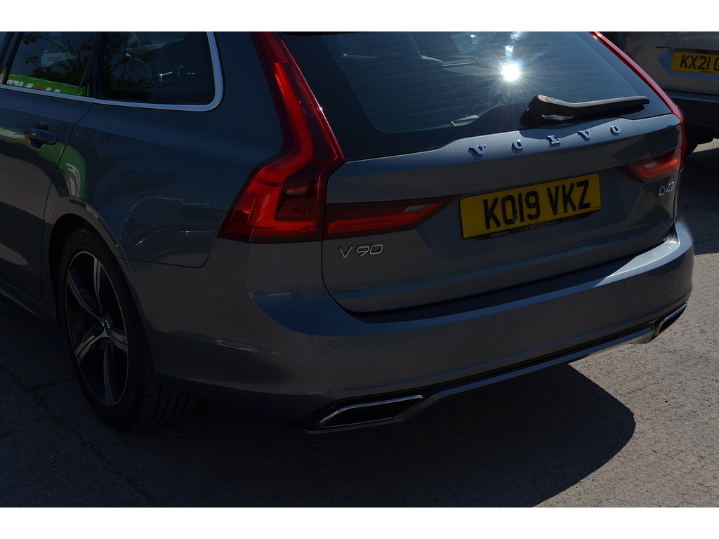 Volvo V90 2.0 D4 Momentum Estate Euro 6 S S Blue #38