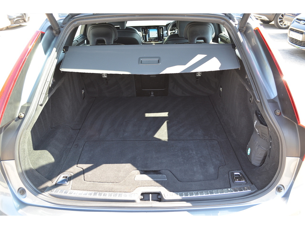 Volvo V90 2.0 D4 Momentum Estate Euro 6 S S Blue #27