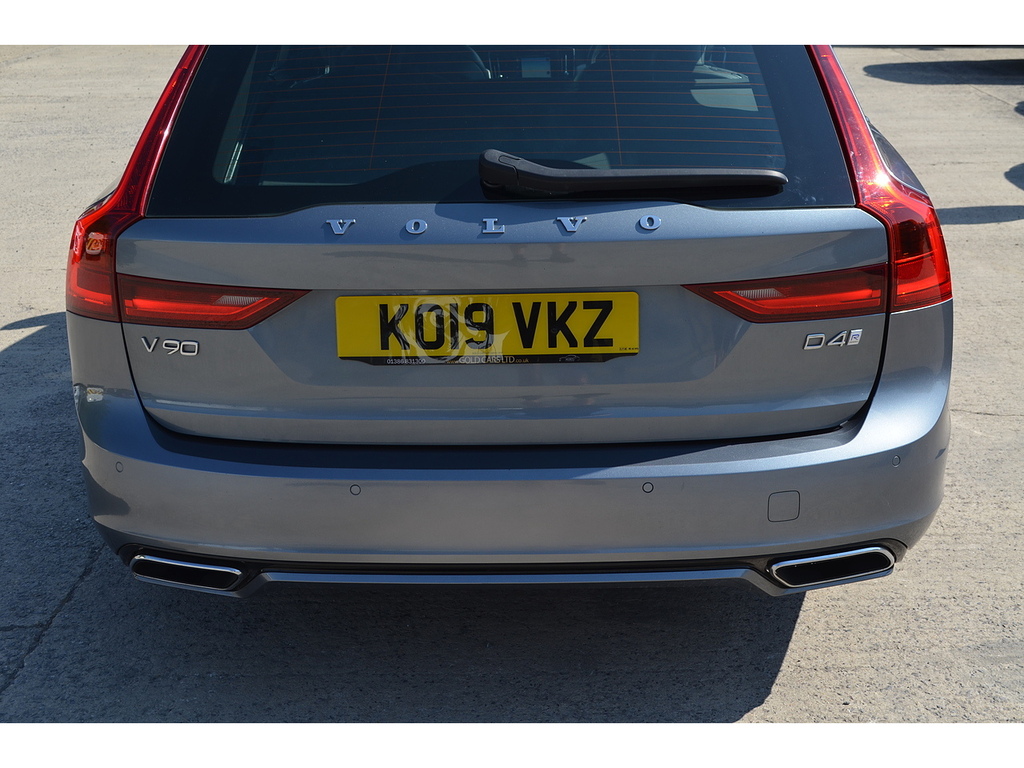 Volvo V90 2.0 D4 Momentum Estate Euro 6 S S Blue #39
