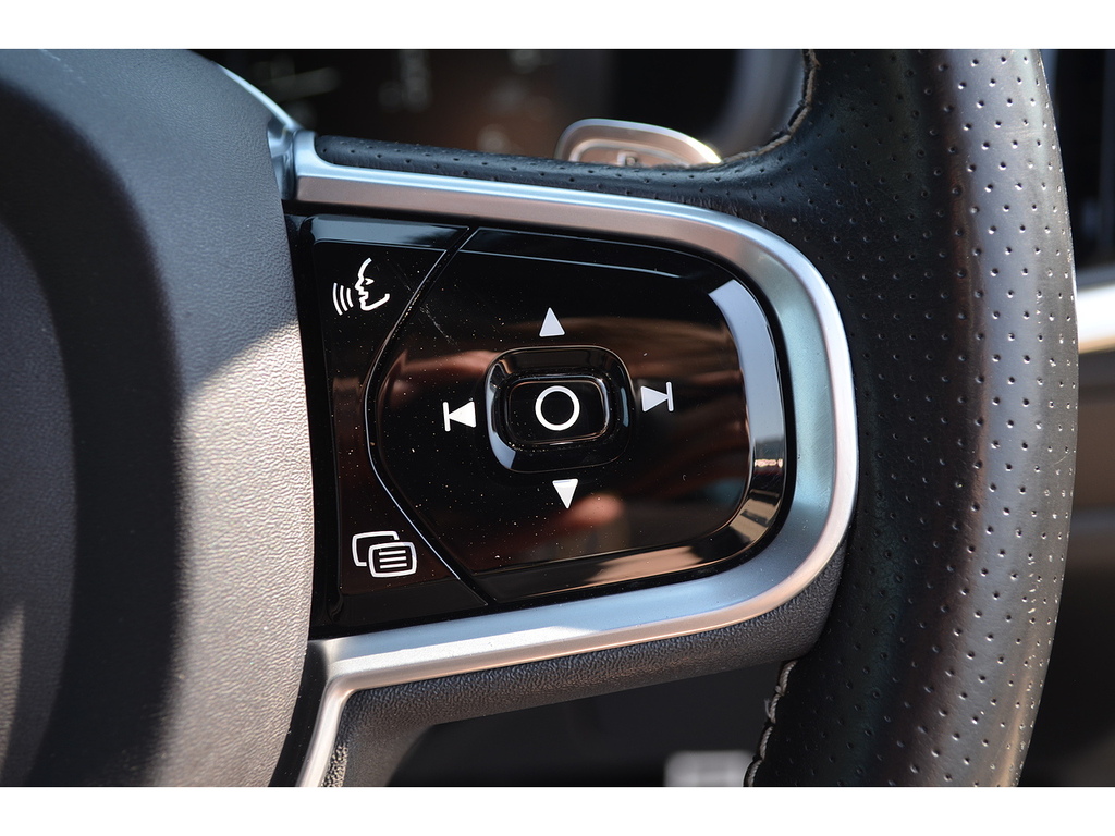 Volvo V90 2.0 D4 Momentum Estate Euro 6 S S Blue #23