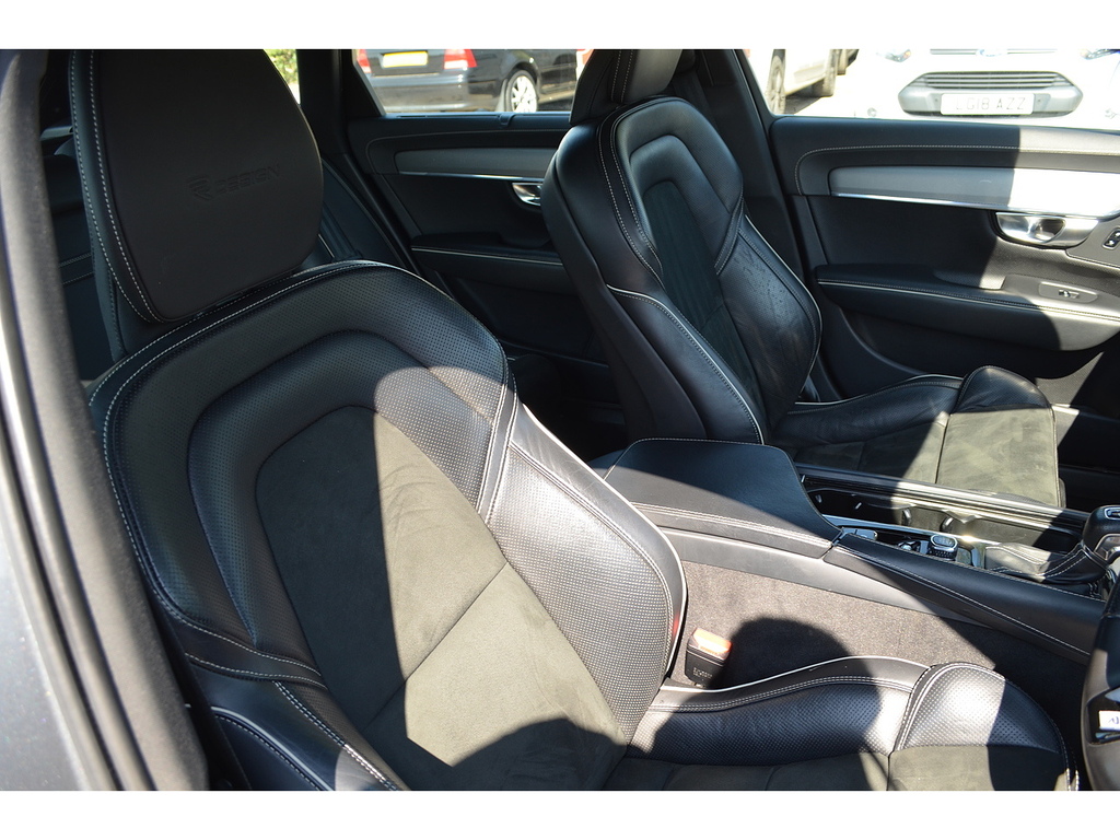 Volvo V90 2.0 D4 Momentum Estate Euro 6 S S Blue #25