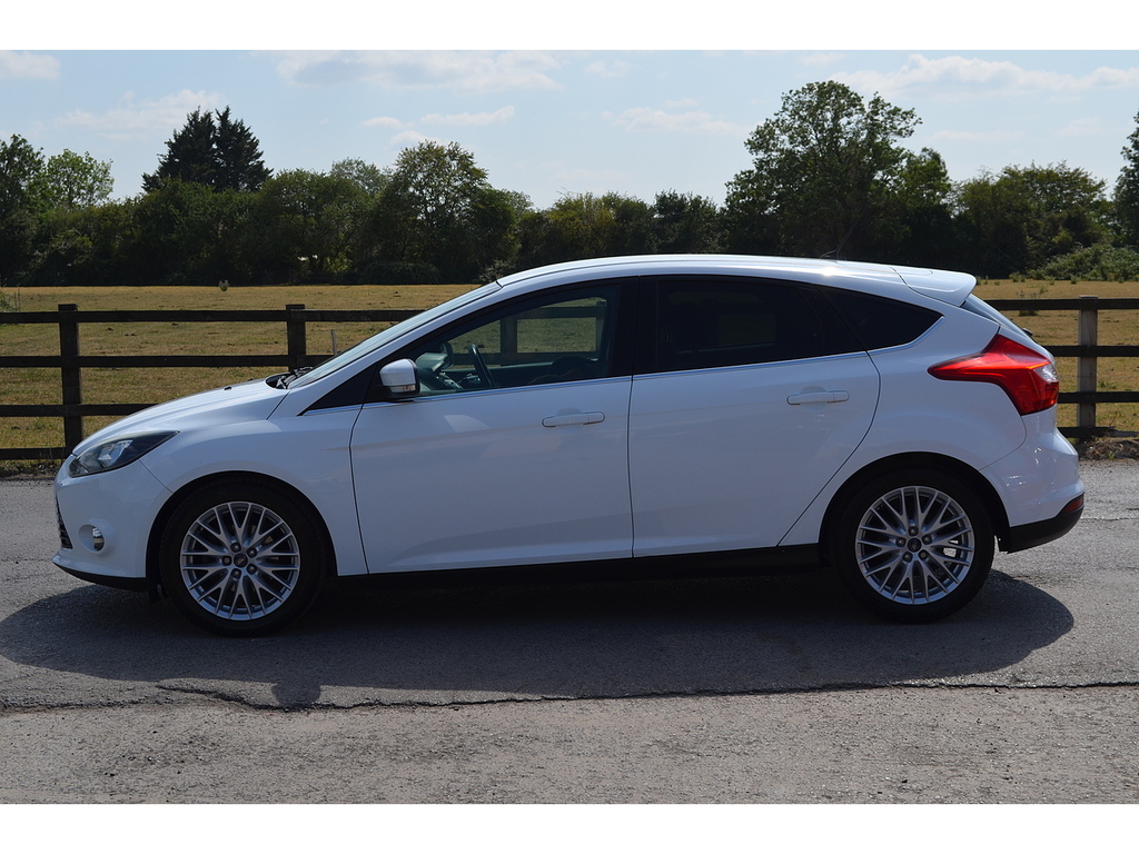Ford Focus Tdci Zetec MV63KVU White #5
