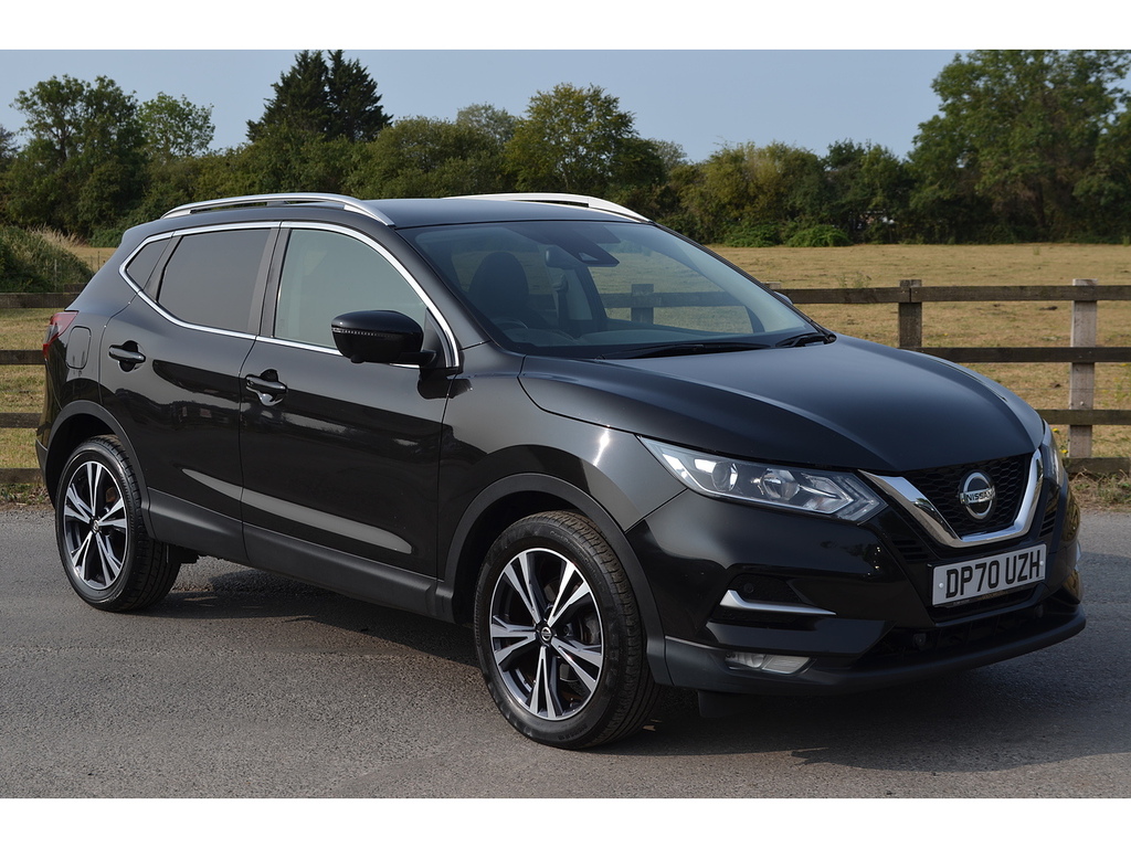 Nissan Qashqai Dig-t N-connecta Black