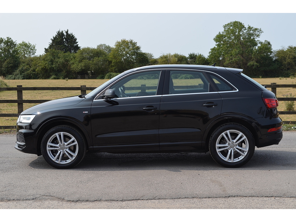 Audi Q3 Tfsi Cod S Line Edition CE68XFY Black #5