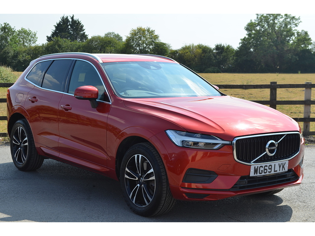 Volvo XC60 T4 Edition Red