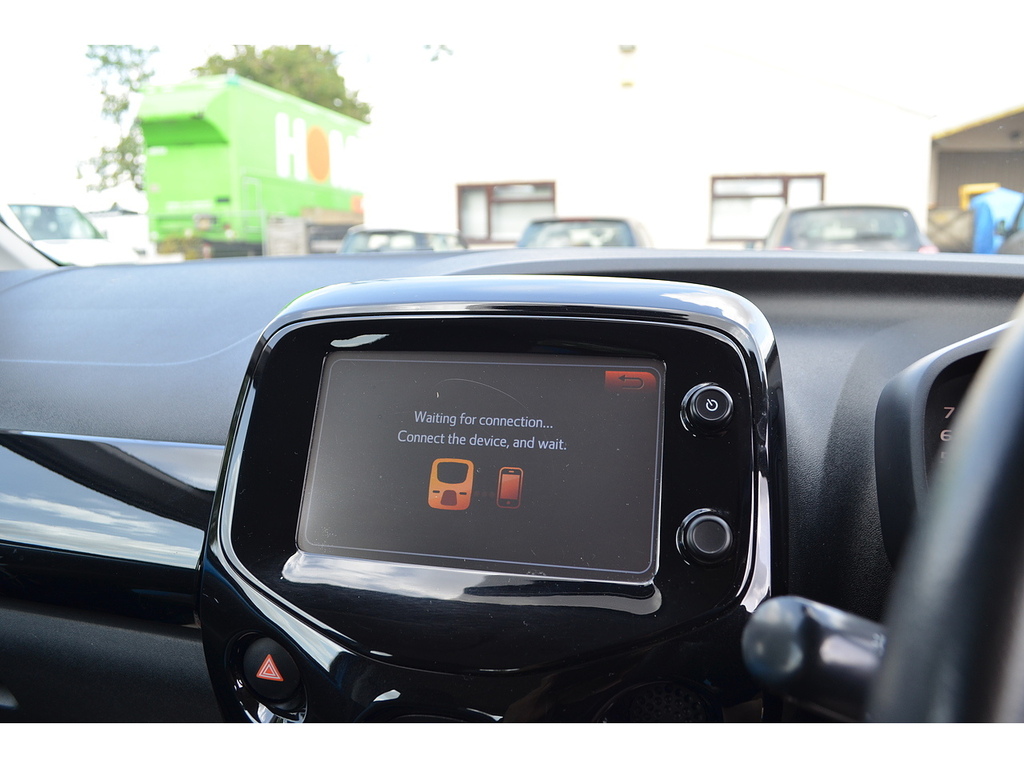 Toyota Aygo Hatchback 1.0 Red #33