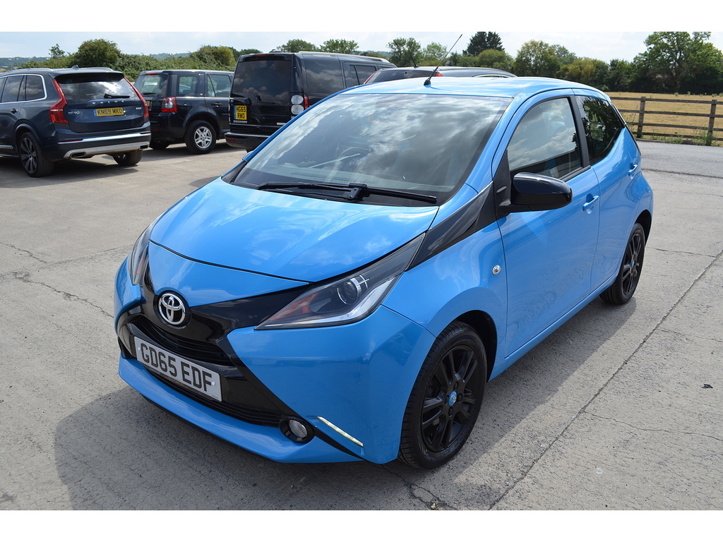 Toyota Aygo Hatchback 1.0 Red #48