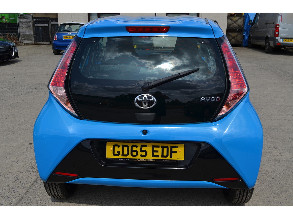 Toyota Aygo Hatchback 1.0 Red #46