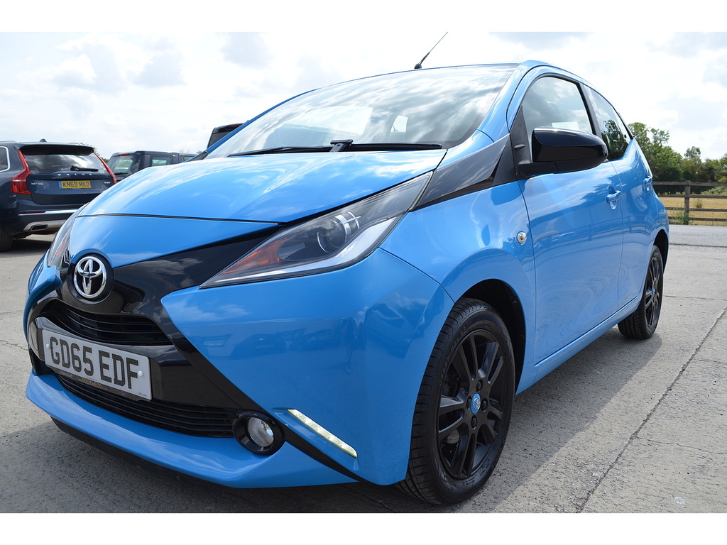Toyota Aygo Hatchback 1.0 Red #49