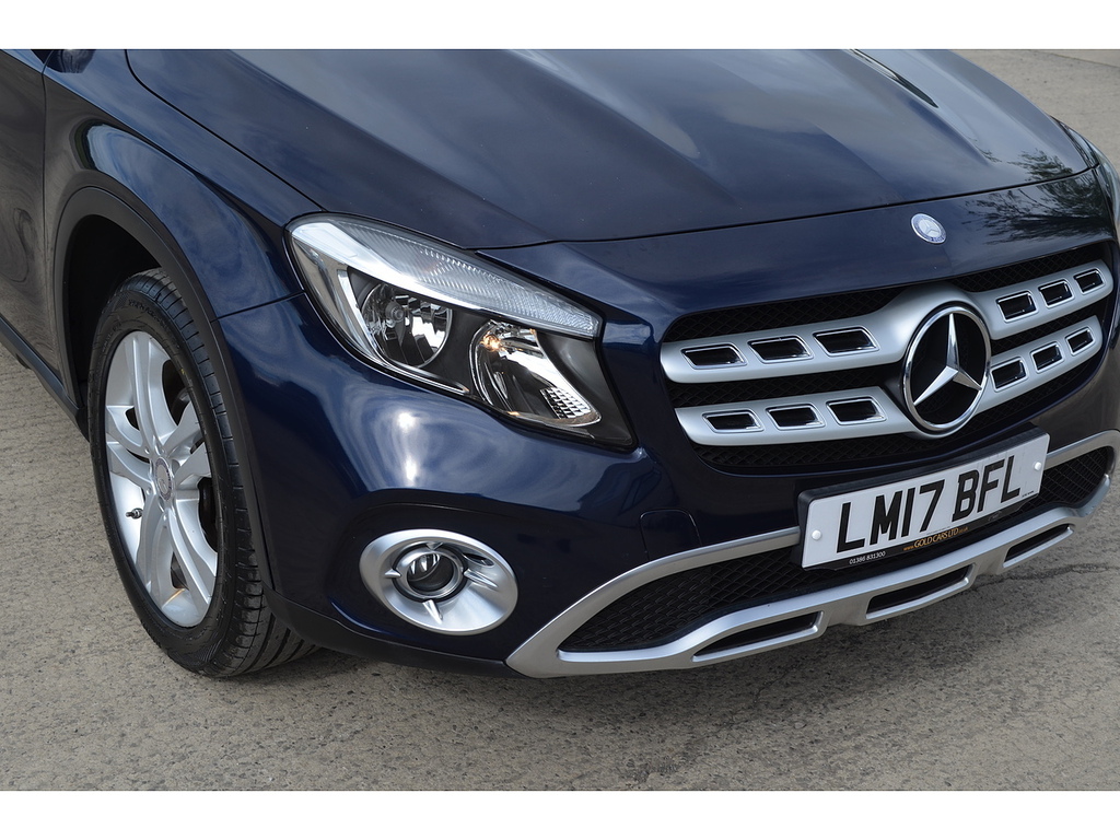 Mercedes-Benz GLA Class 2.1 Gla 220 D 4Matic Amg Line Premium Plus Red #31