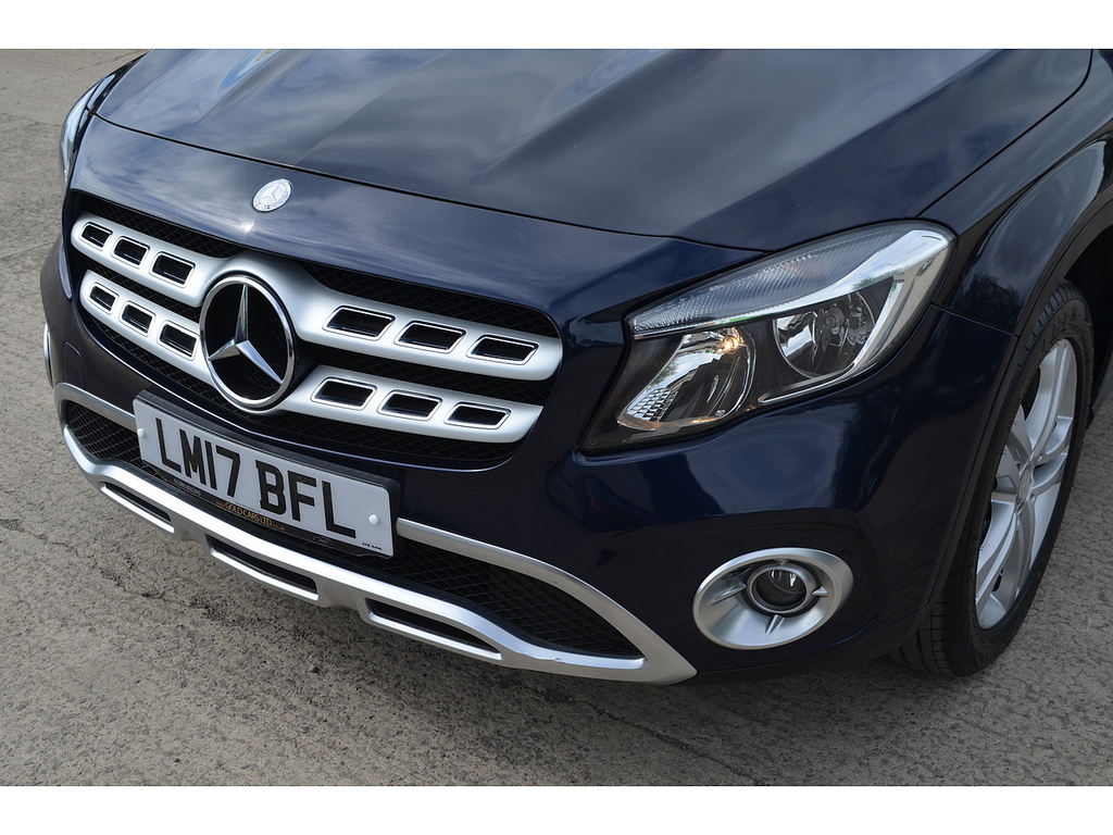 Mercedes-Benz GLA Class 2.1 Gla 220 D 4Matic Amg Line Premium Plus Red #33