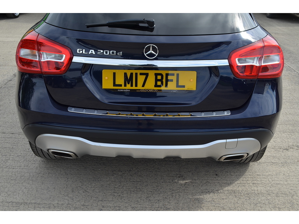 Mercedes-Benz GLA Class 2.1 Gla 220 D 4Matic Amg Line Premium Plus Red #37