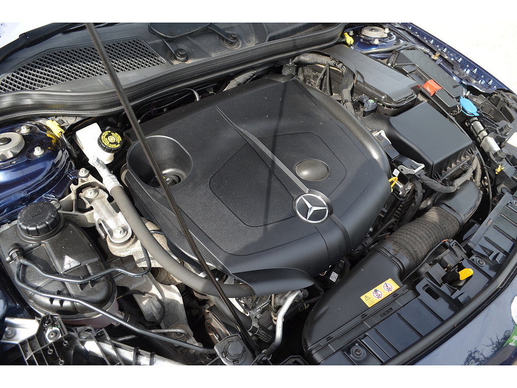 Mercedes-Benz GLA Class 2.1 Gla 220 D 4Matic Amg Line Premium Plus Red #29