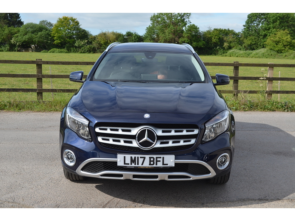 Mercedes-Benz GLA Class Gla200d Sport Blue #3