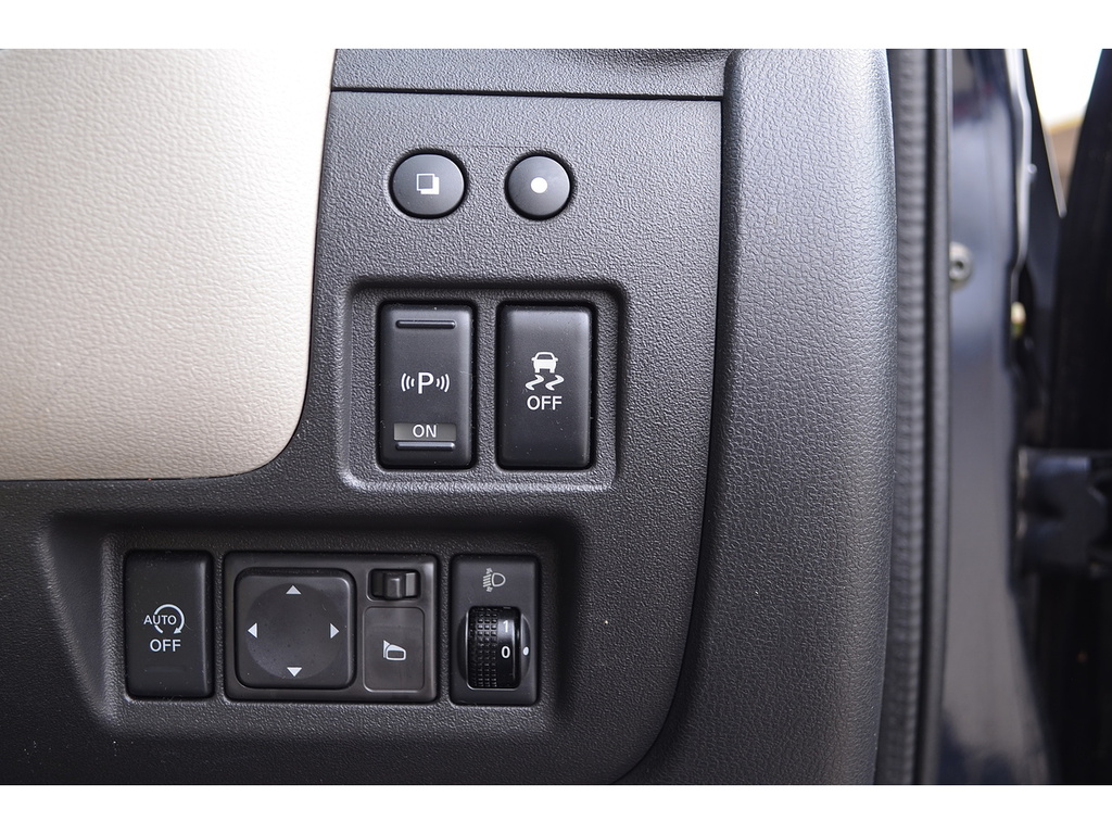 Nissan Micra Visia Black #29