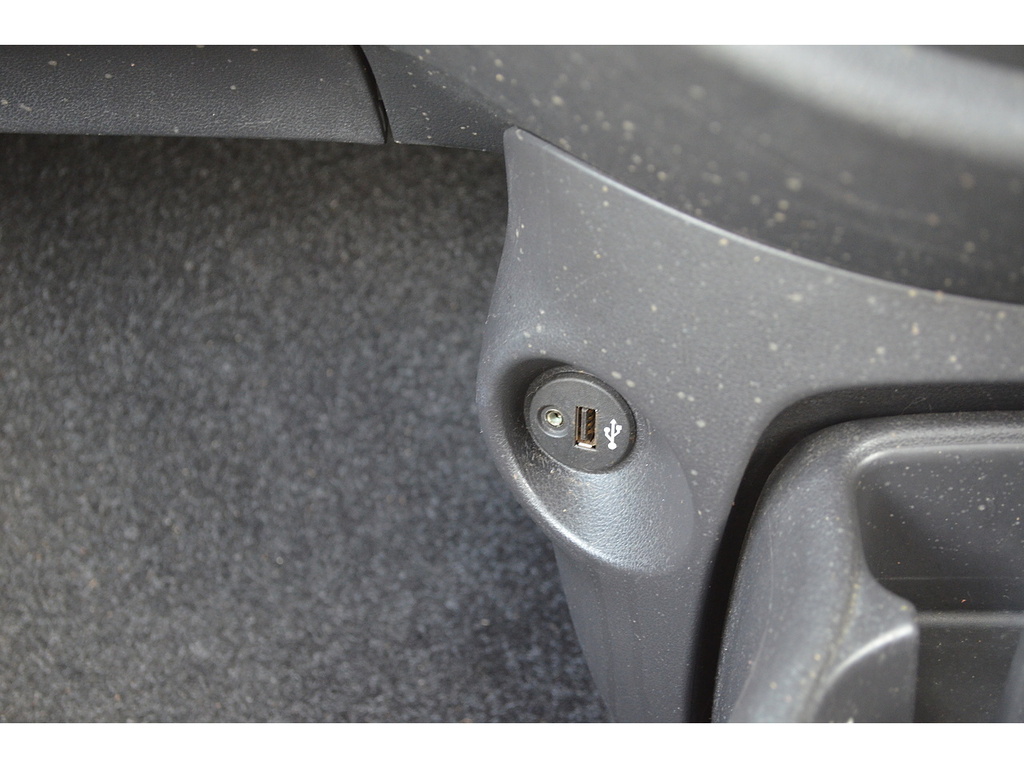 Nissan Micra Visia Black #38