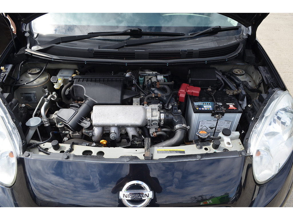 Nissan Micra Visia Black #40