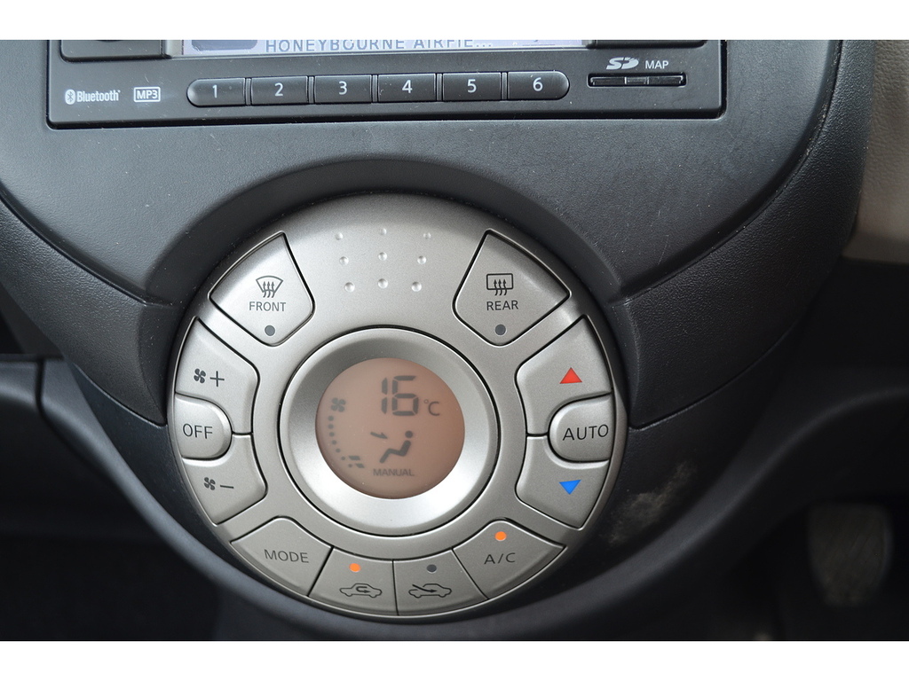 Nissan Micra Visia Black #32