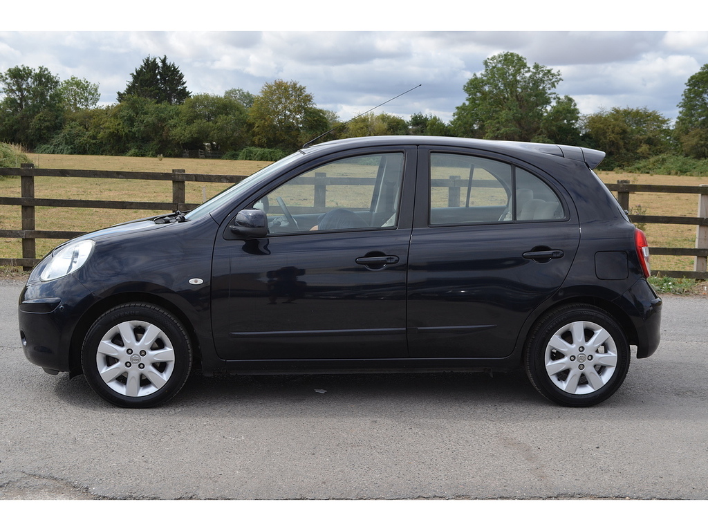 Nissan Micra Dig-s Kuro Black #5
