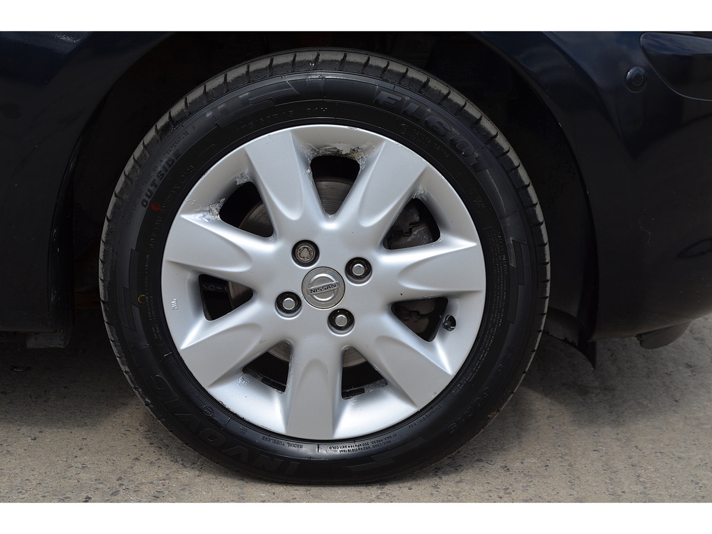 Nissan Micra Visia Black #10