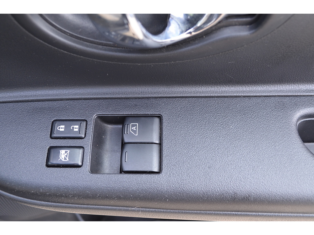 Nissan Micra Visia Black #28