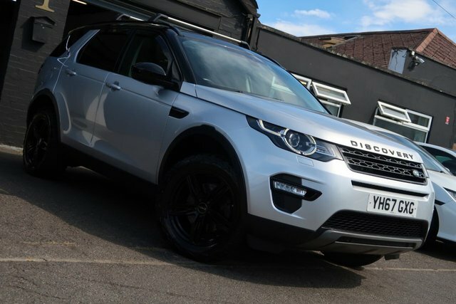 Land Rover Discovery Sport 2017 2.0 Td4 Hse Black Suv 4Wd Eur YH67GXG Black #2