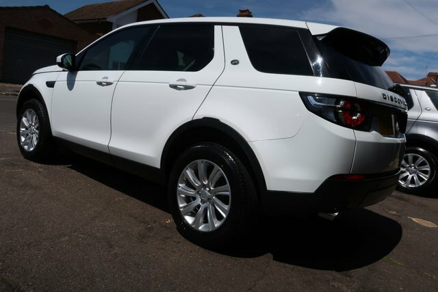 Land Rover Discovery Sport 2016 2.0 Td4 Se Tech Suv 4Wd Euro FD16EUH White #6
