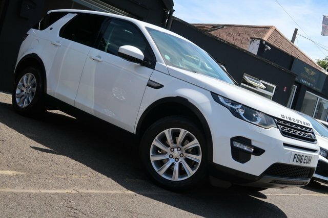 Land Rover Discovery Sport 2016 2.0 Td4 Se Tech Suv 4Wd Euro FD16EUH White #2