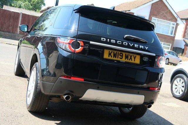 Land Rover Discovery Sport 2019 2.0 Td4 Hse Luxury Suv 4Wd Eu Black #5