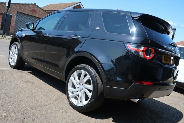 Land Rover Discovery Sport 2019 2.0 Td4 Hse Luxury Suv 4Wd Eu Black #6