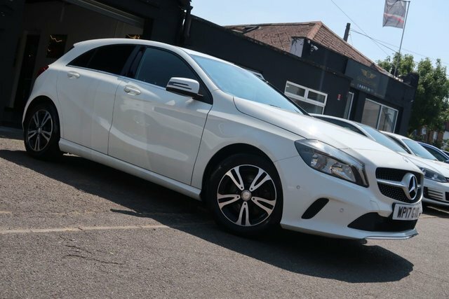 Mercedes-Benz A Class 2017 1.6 A160 Se Executive Hatchback White #2