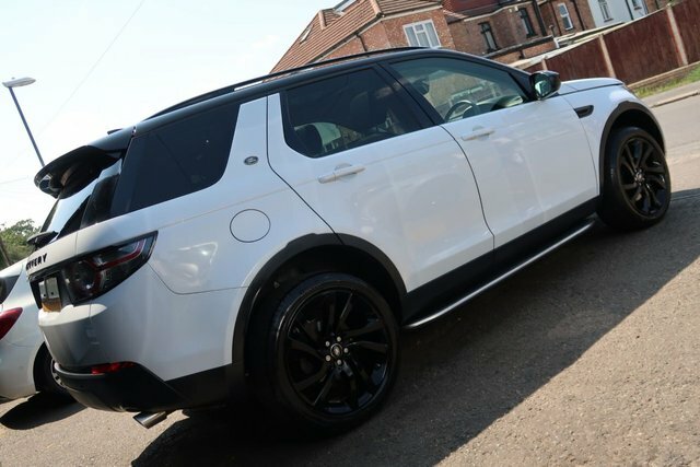 Land Rover Discovery Sport 2016 2.0 Td4 Hse Black Suv 4Wd Eur Black #3