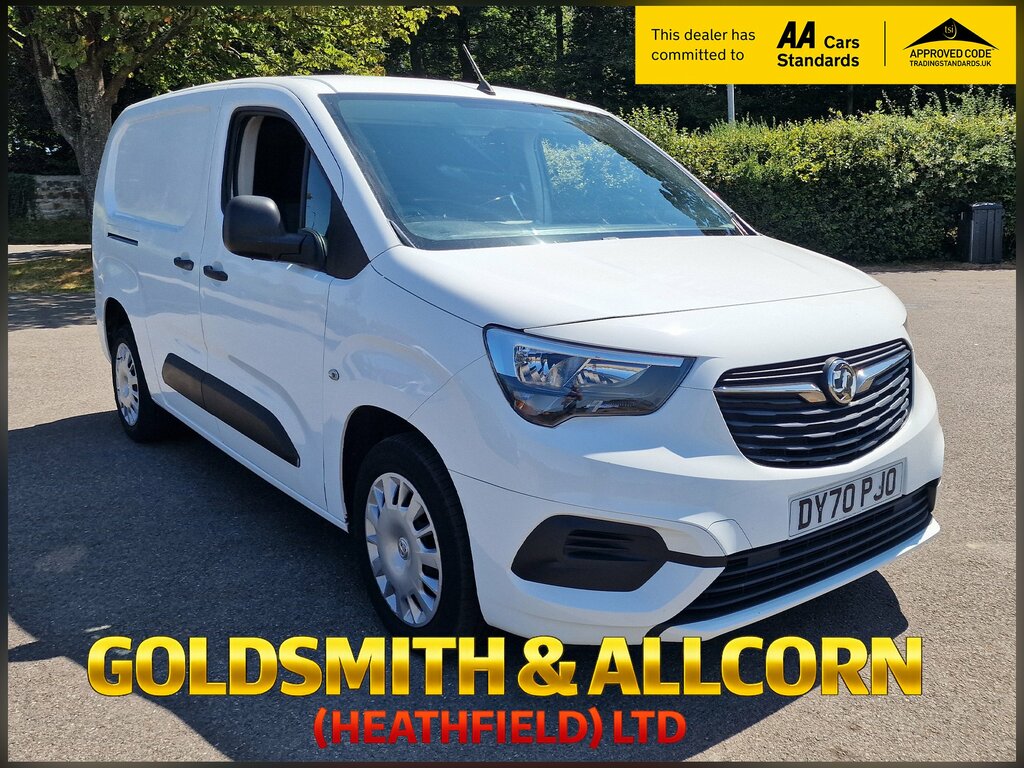 Vauxhall Combo 1.5 Turbo D 2300 Sportive Panel Van Man White