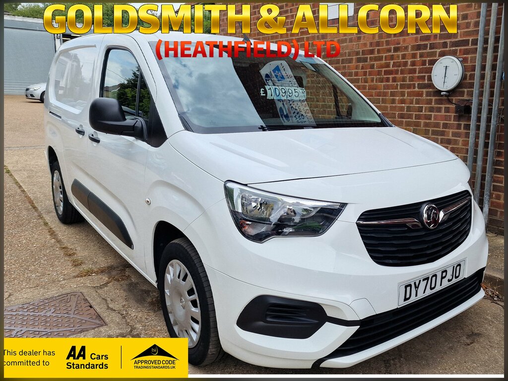 Vauxhall Combo 1.5 Turbo D 2300 Sportive Panel Van Man White