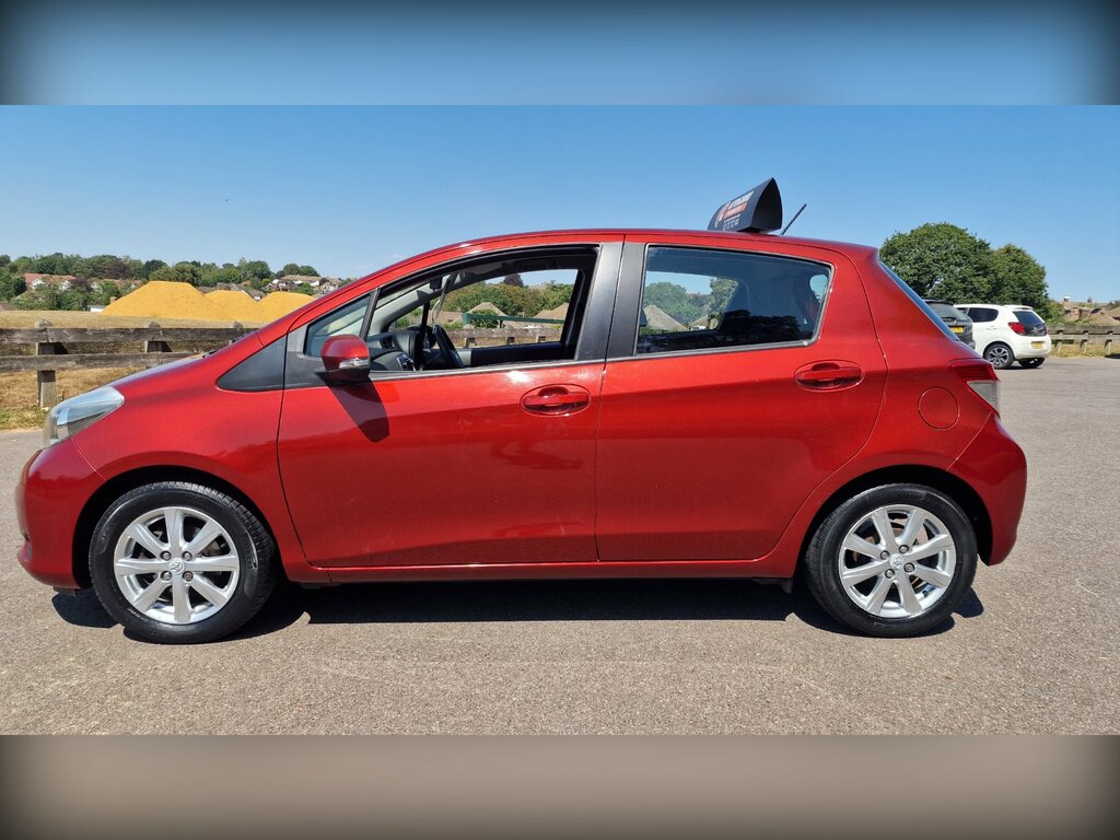 Toyota Yaris 1.33 Dual Vvt-i Tr Hatchback Eur Red #4