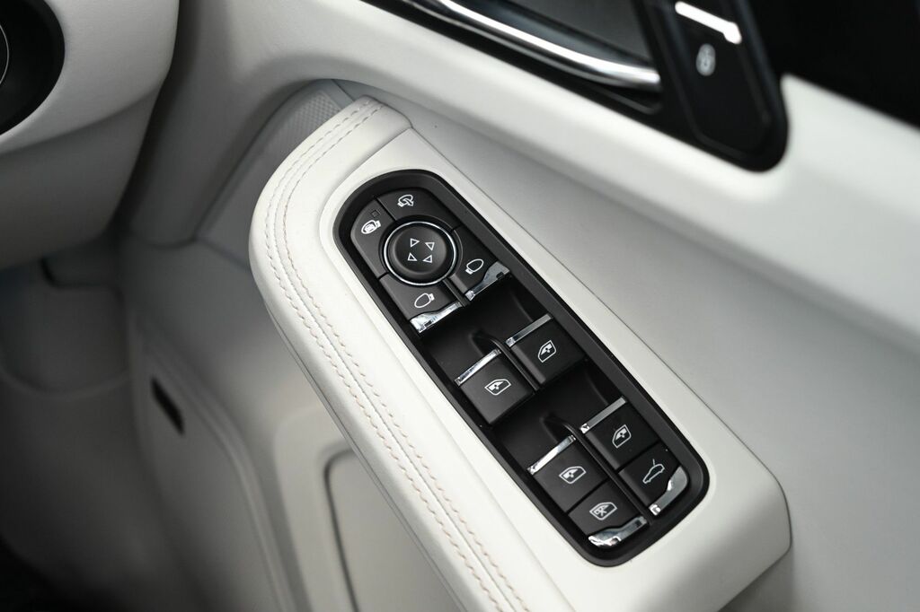 Porsche Macan 252 Pdk Grey #70