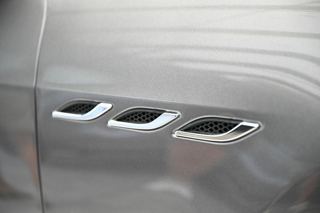 Maserati Ghibli Automatic Black #42