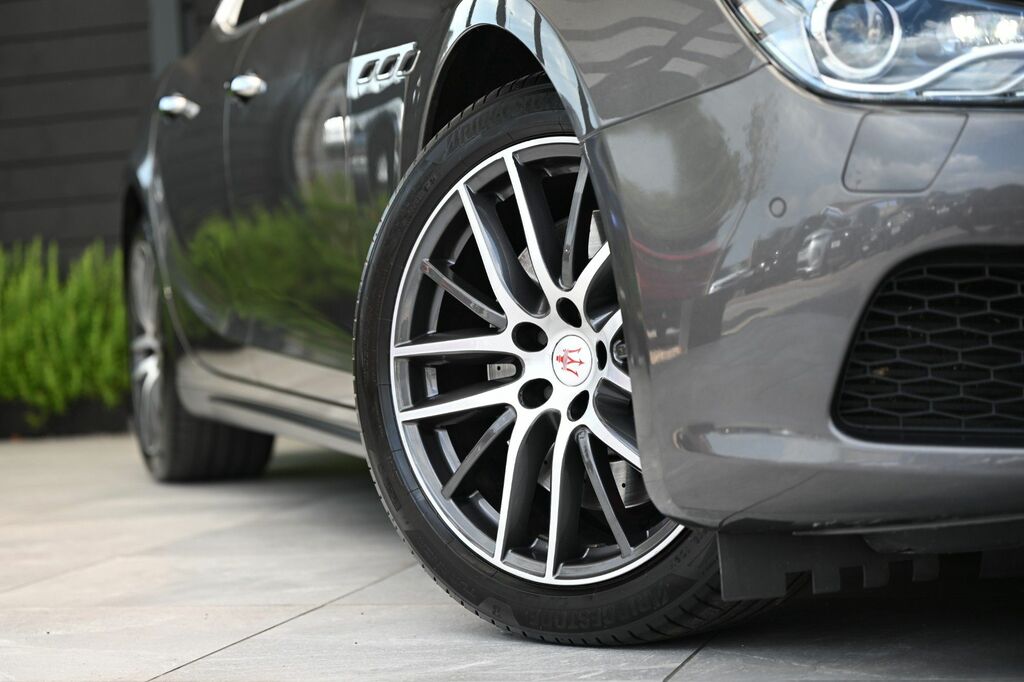 Maserati Ghibli Automatic Black #3
