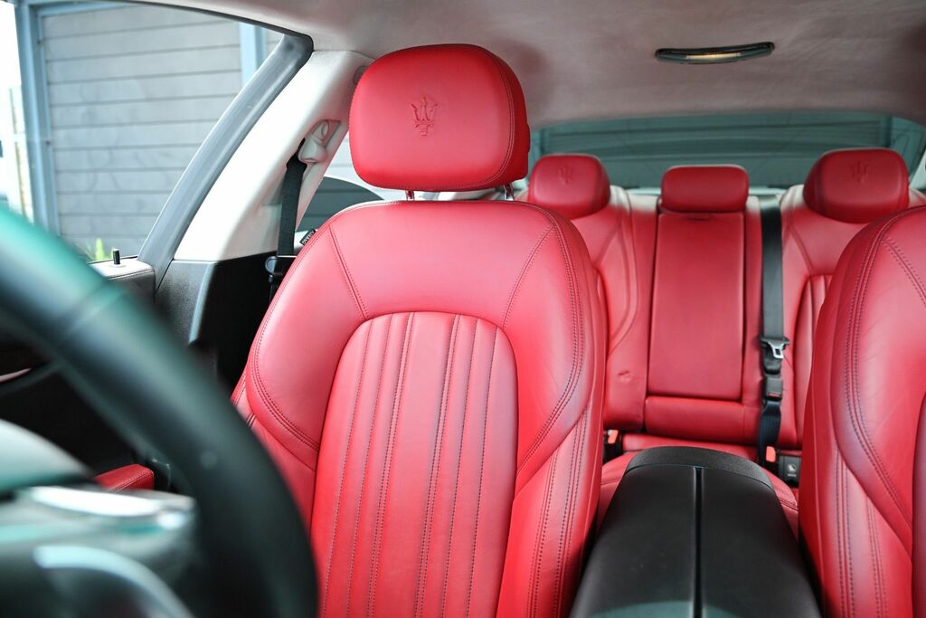 Maserati Ghibli Automatic Black #37