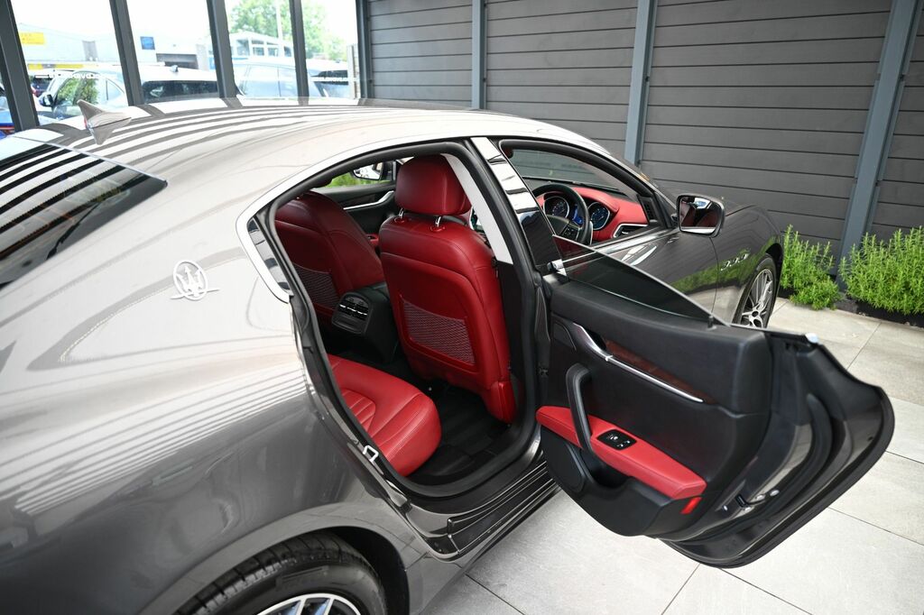 Maserati Ghibli Automatic Black #43