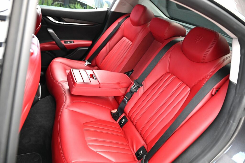 Maserati Ghibli Automatic Black #54
