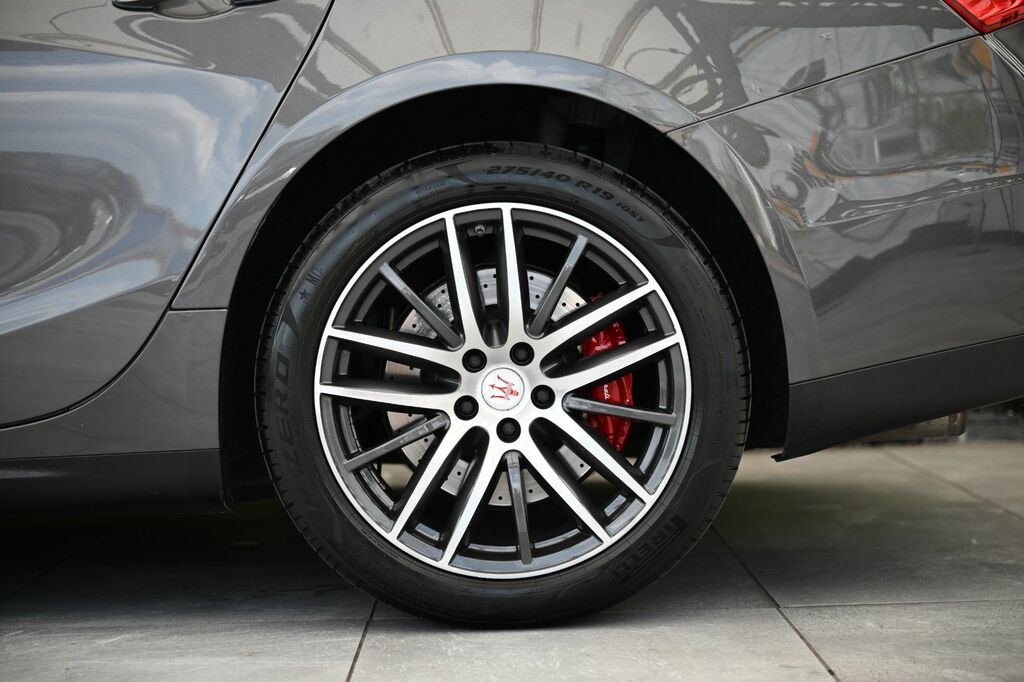 Maserati Ghibli Automatic Black #38