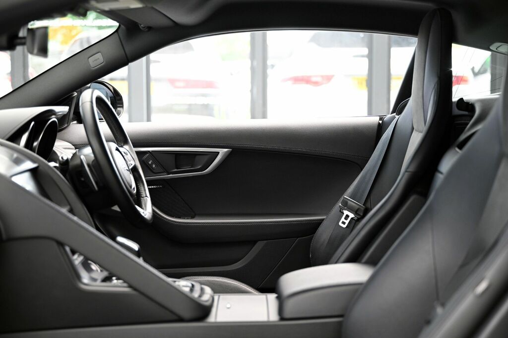 Jaguar F-Type 3.0 Supercharged V6 R-dynamic  #33