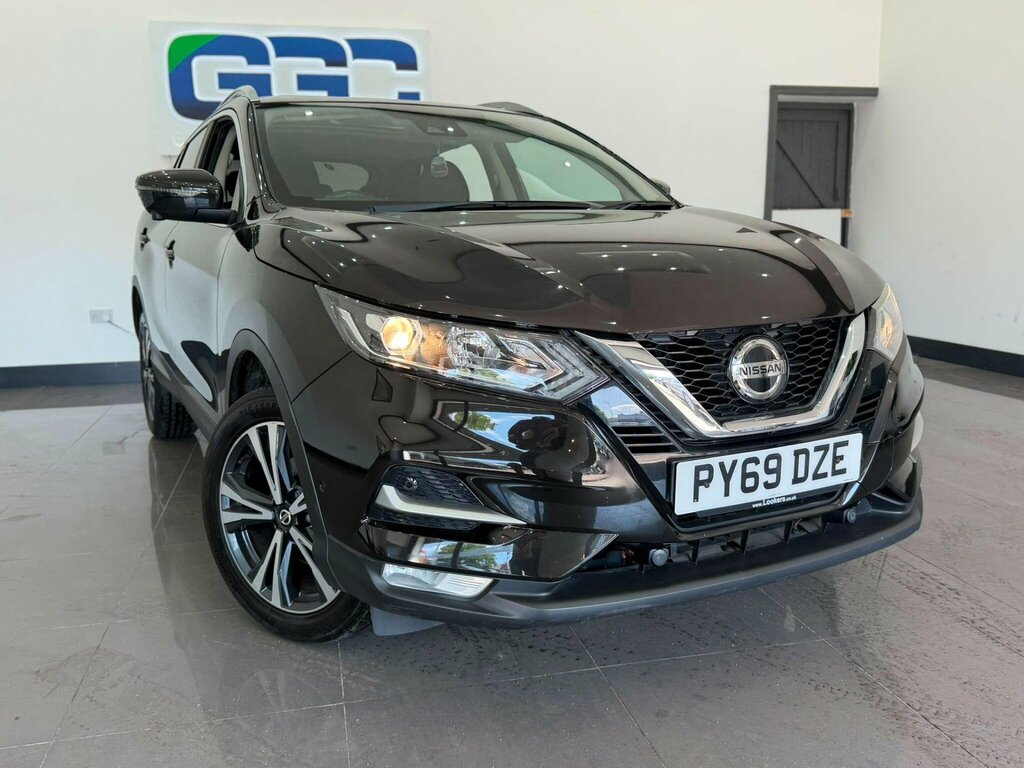 Nissan Qashqai 1.3 Dig-t N-connecta Euro 6 Ss Black